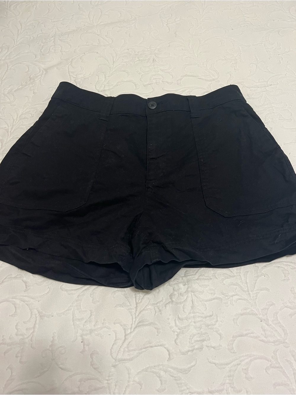 Old Navy Black High-Waist OG Chino Pocket Shorts size L